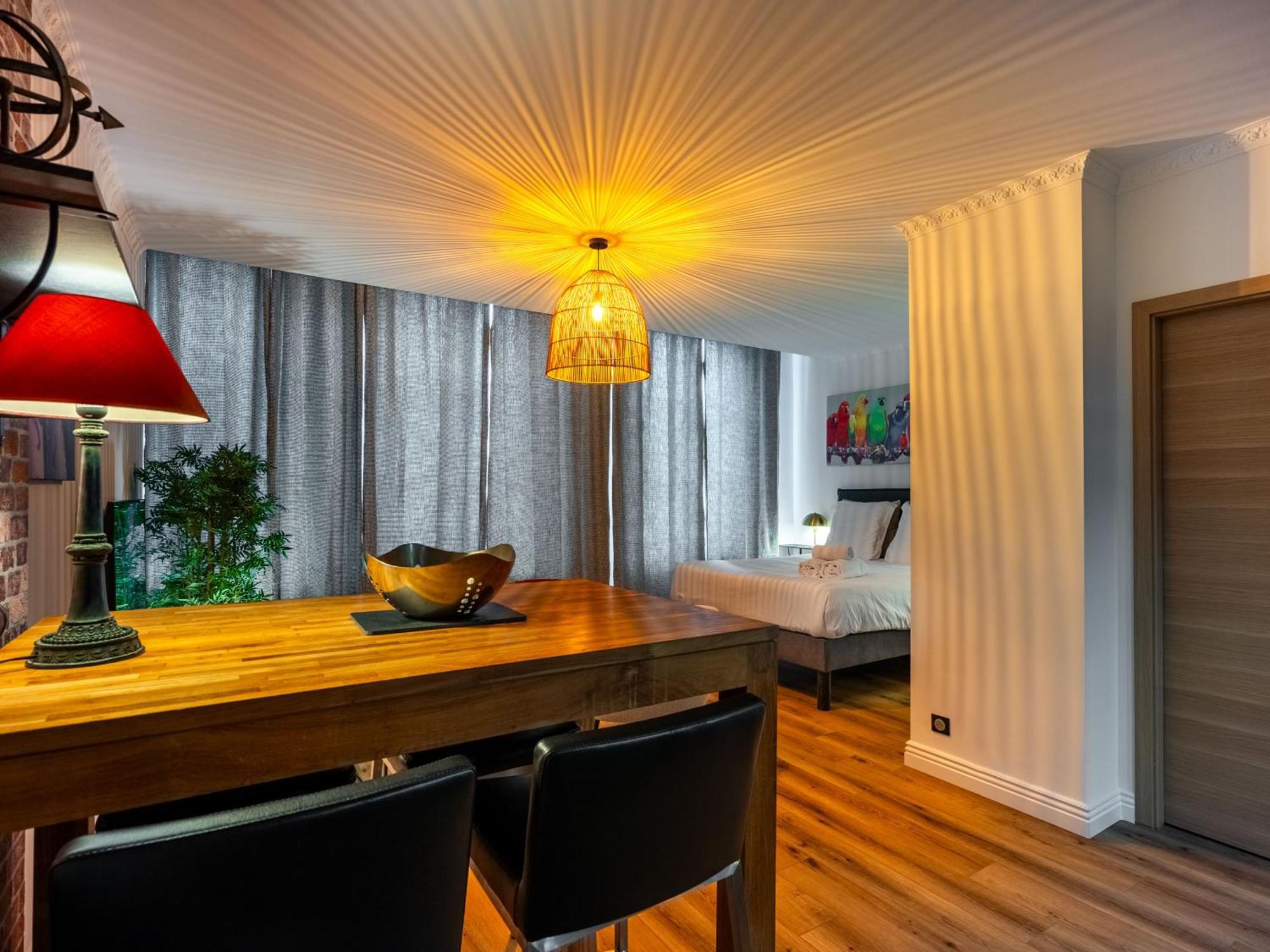 Le Relais Ducal - Appartements D'Hotes Vieille Ville Nancy Bagian luar foto