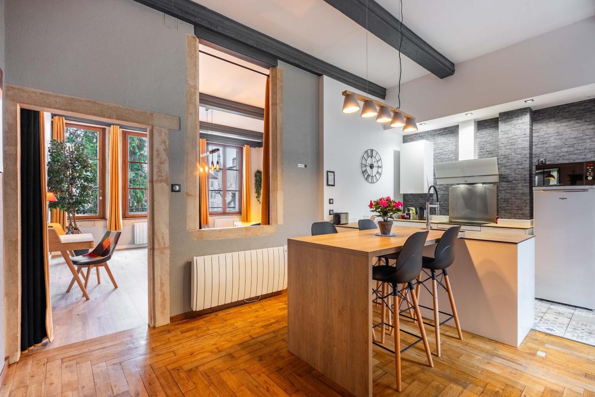 Le Relais Ducal - Appartements D'Hotes Vieille Ville Nancy Bagian luar foto